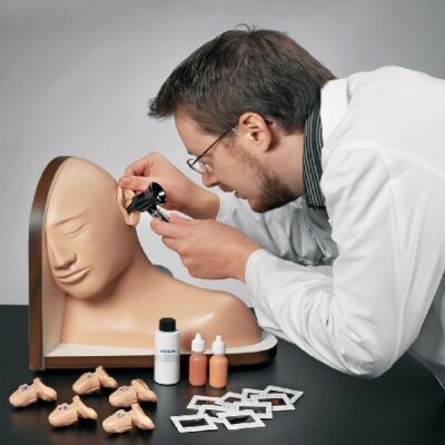 Simulatore per esame dell’orecchio