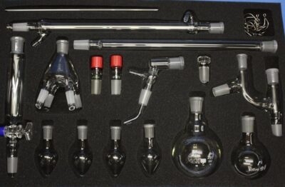 Set di attrezzature per studenti Distillazione – Chimica organica in schiuma di stoccaggio (incl. scatola e coperchio)