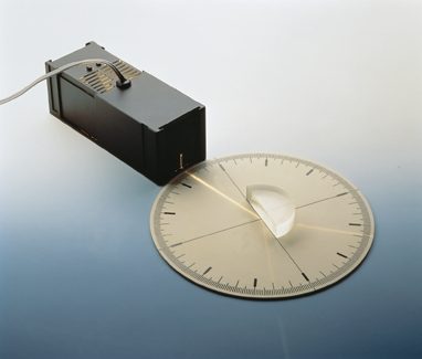 Determinazione dell’indice di rifrazione del vetro