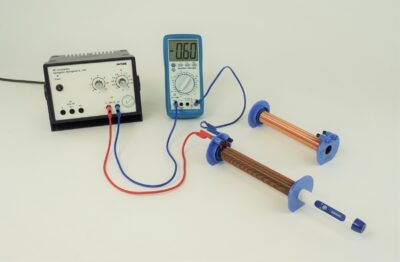 Densità del flusso magnetico di una bobina in funzione della corrente con Cobra SMARTsense