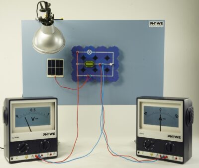 Immagazzinare l’energia elettrica di una cella solare con batteria ricaricabile con ADM3
