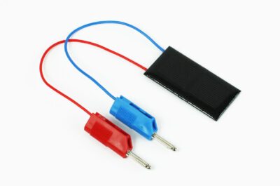 Cella solare 3,3 x 6,5 cm, con connettori, 0,5 V, 330 mA