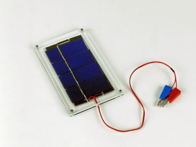 Batteria solare, 4 celle, con cavo e connettori