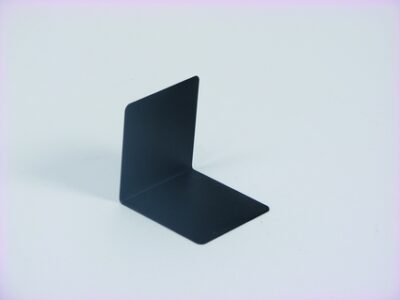 Angolare in metallo per mattoncino con supporto magnetico