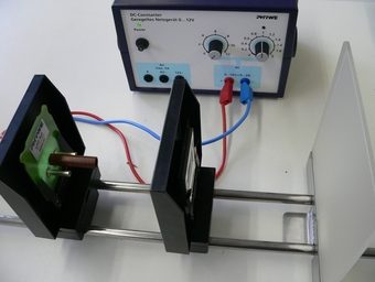 Come appare lo spettro dei LED con un reticolo di trasmissione?