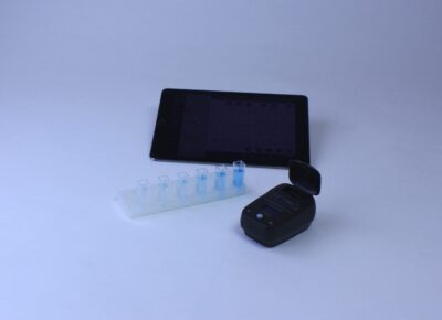 Legge di Lambert-Beer e fotometria delle soluzioni di solfato di rame con Cobra SMARTsense