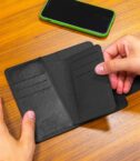 DUOMO - Custodia a libro con chiusura magnetica, slot porta carte colore nero compatibile con gli smartphone fino a 5.8"