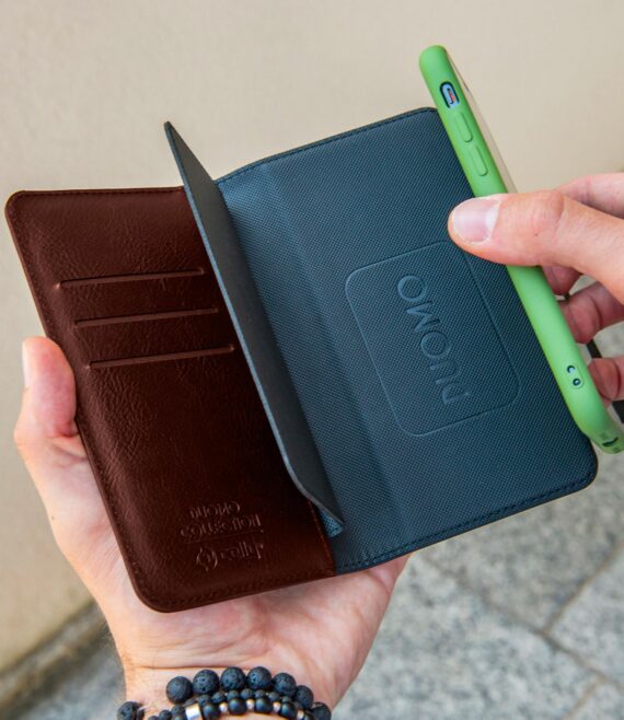 DUOMO - Custodia a libro con chiusura magnetica, slot porta carte colore marrone compatibile con gli smartphone fino a 5.8"