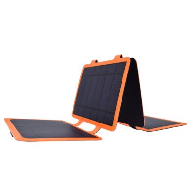 Caricabatteria a ricarica solare con porta USB-A, certificazione IP67, potenza massima 10 Watt, due moschettoni inclusi