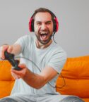 CYBERBEAT - Cuffia a filo per Gaming, connessione jack 3.5mm, padiglioni imbottiti, microfono flessibile, controllo remoto, funzione mute, luci LED