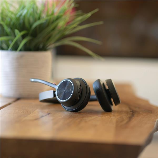 Cuffie HP Poly Voyager 4320 UC Stereo USB-A Headset +BT700 USB-A Adapter +Charging Stand